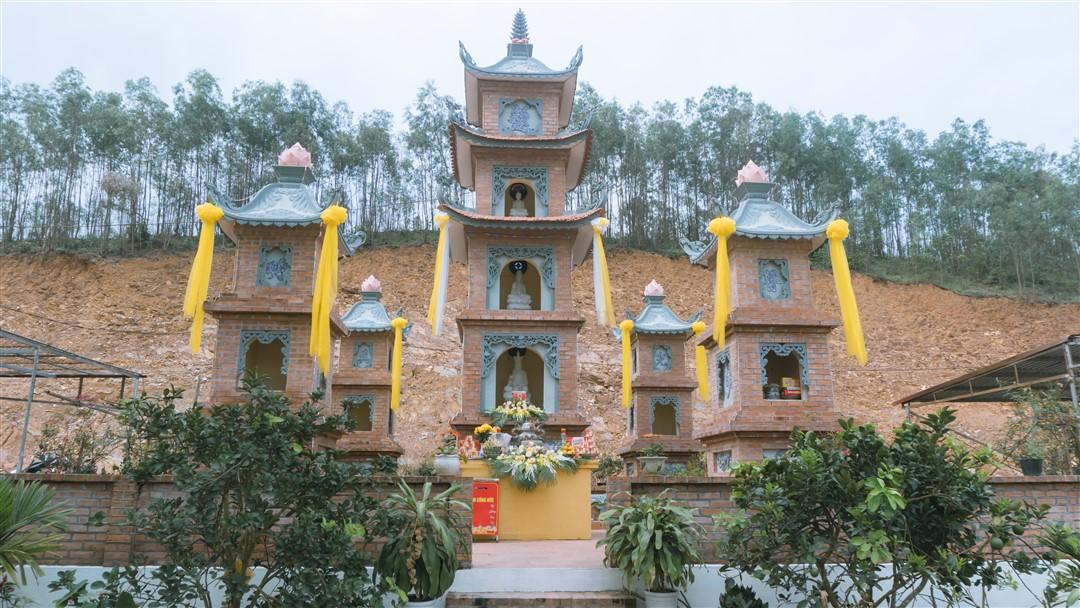 Tháp Phật Tháp Phật