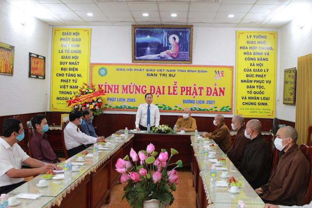 Ông Nguyễn Phi Long chúc mừng Phật đản đến chư tôn đức Ban Trị sự GHPGVN tỉnh Bình Định Ông Nguyễn Phi Long chúc mừng Phật đản đến chư tôn đức Ban Trị sự GHPGVN tỉnh Bình Định