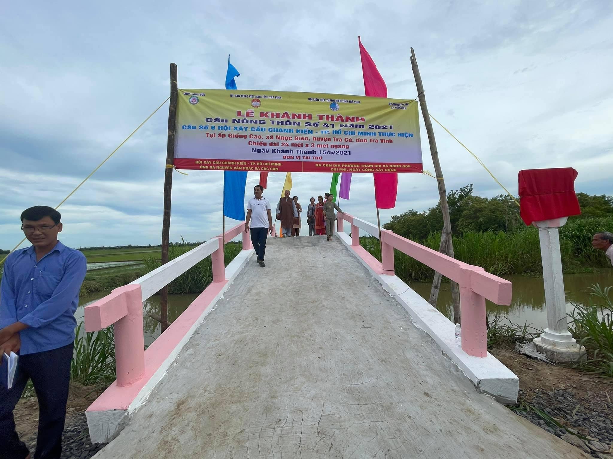 Khánh thành cầu nông thôn tại ấp Giồng Cao, xã Ngọc Biên, huyện Trà Cú - Ảnh: L.B Khánh thành cầu nông thôn tại ấp Giồng Cao, xã Ngọc Biên, huyện Trà Cú - Ảnh: L.B