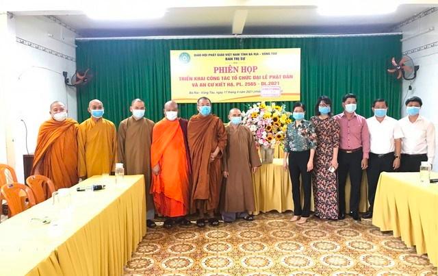 Đoàn Thành ủy TP.Bà Rịa tặng hoa chúc mừng Phật đản đến Ban Trị sự tỉnh Bà Rịa - Vũng Tàu Đoàn Thành ủy TP.Bà Rịa tặng hoa chúc mừng Phật đản đến Ban Trị sự tỉnh Bà Rịa - Vũng Tàu
