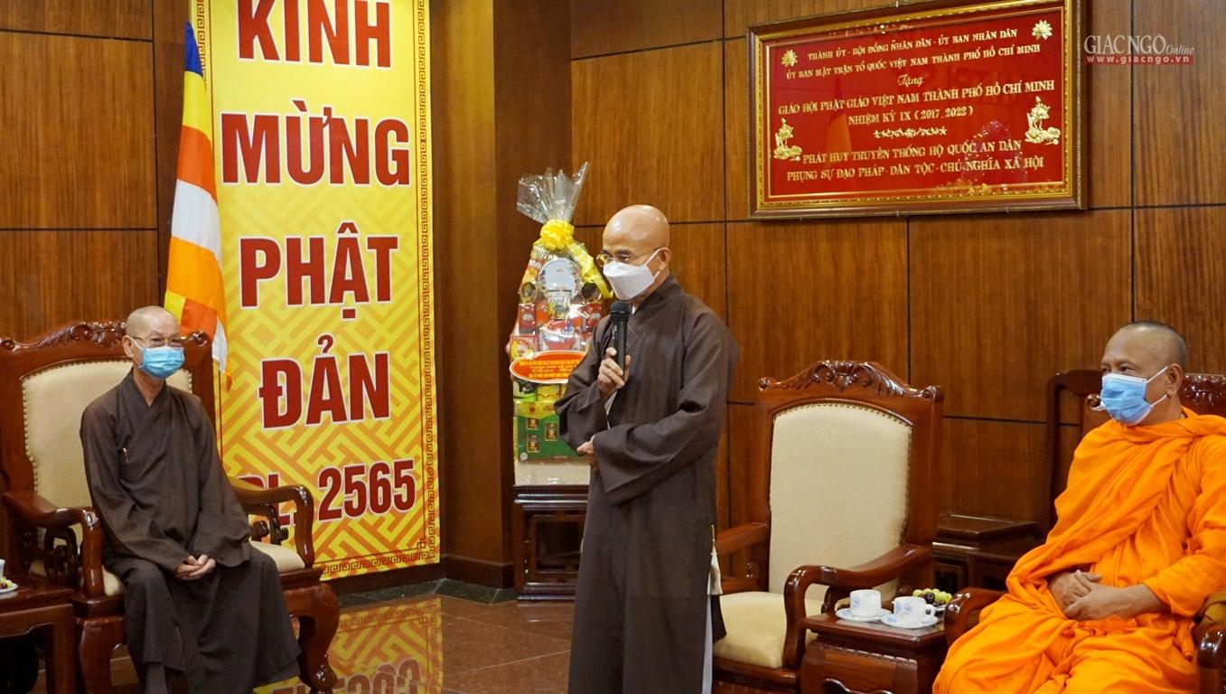 Thượng tọa Thích Thiện Quý cảm ơn ông Bí thư Quận ủy cùng lãnh đạo các cơ quan quận 10 Thượng tọa Thích Thiện Quý cảm ơn ông Bí thư Quận ủy cùng lãnh đạo các cơ quan quận 10