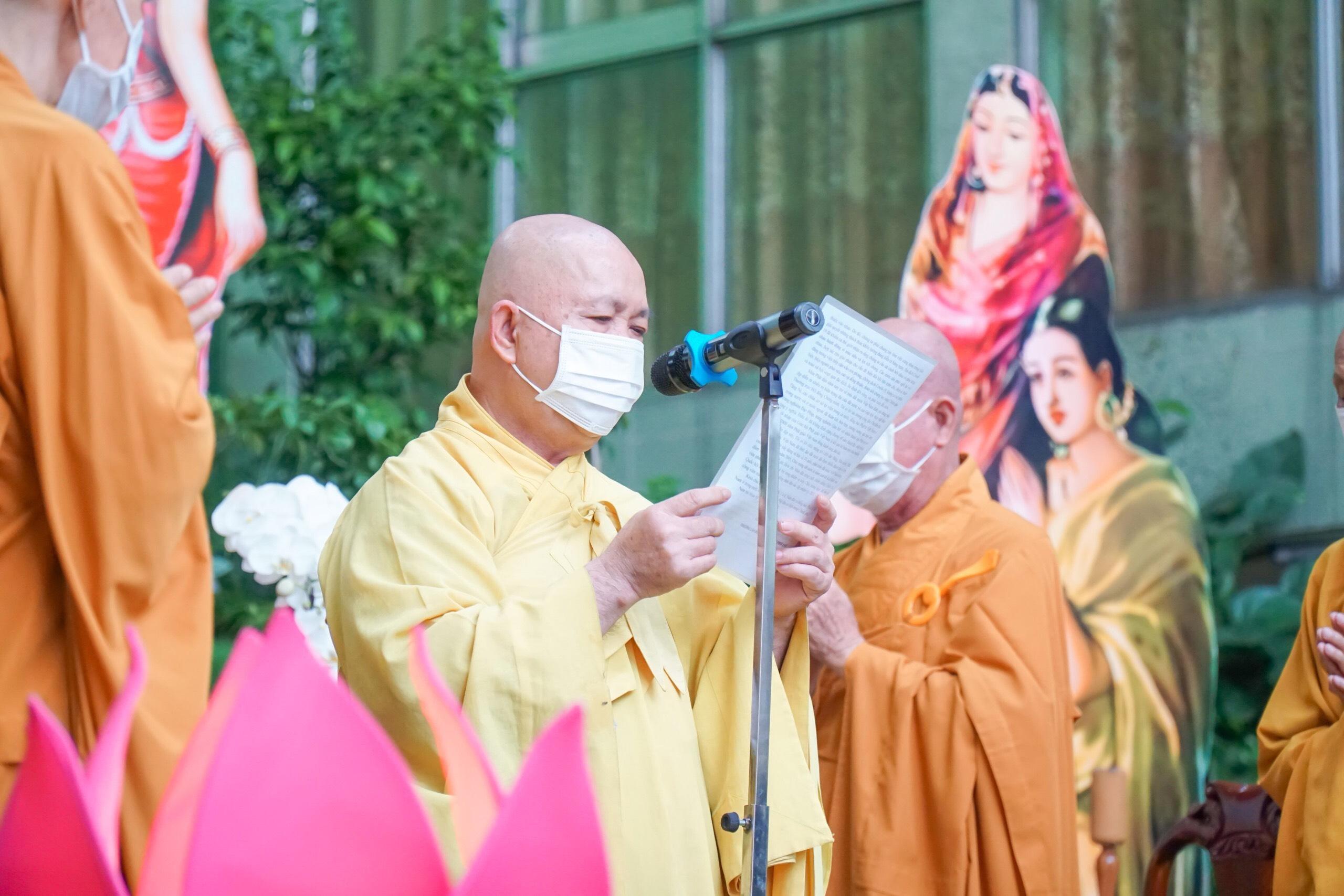 Hòa thượng Thích Hoằng Tri tuyên đọc thông điệp Đại lễ Phật đản của Đức Pháp chủ GHPGVN Hòa thượng Thích Hoằng Tri tuyên đọc thông điệp Đại lễ Phật đản của Đức Pháp chủ GHPGVN