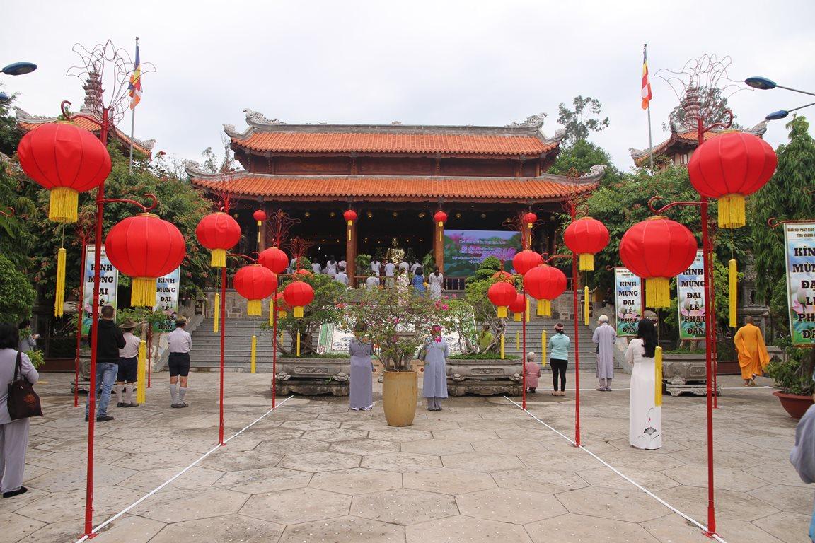Văn phòng Ban Trị sự tỉnh - chùa Long Sơn hân hoan chào mừng Đại lễ Phật đản Văn phòng Ban Trị sự tỉnh - chùa Long Sơn hân hoan chào mừng Đại lễ Phật đản