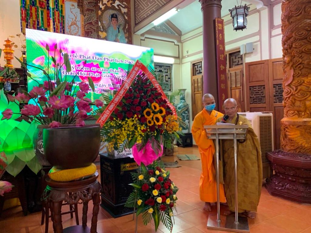 Hòa thượng Thích Minh Thông báo cáo những thành tựu Phật sự xuyên suốt 40 năm qua của GHPGVN tỉnh Khánh Hòa Hòa thượng Thích Minh Thông báo cáo những thành tựu Phật sự xuyên suốt 40 năm qua của GHPGVN tỉnh Khánh Hòa