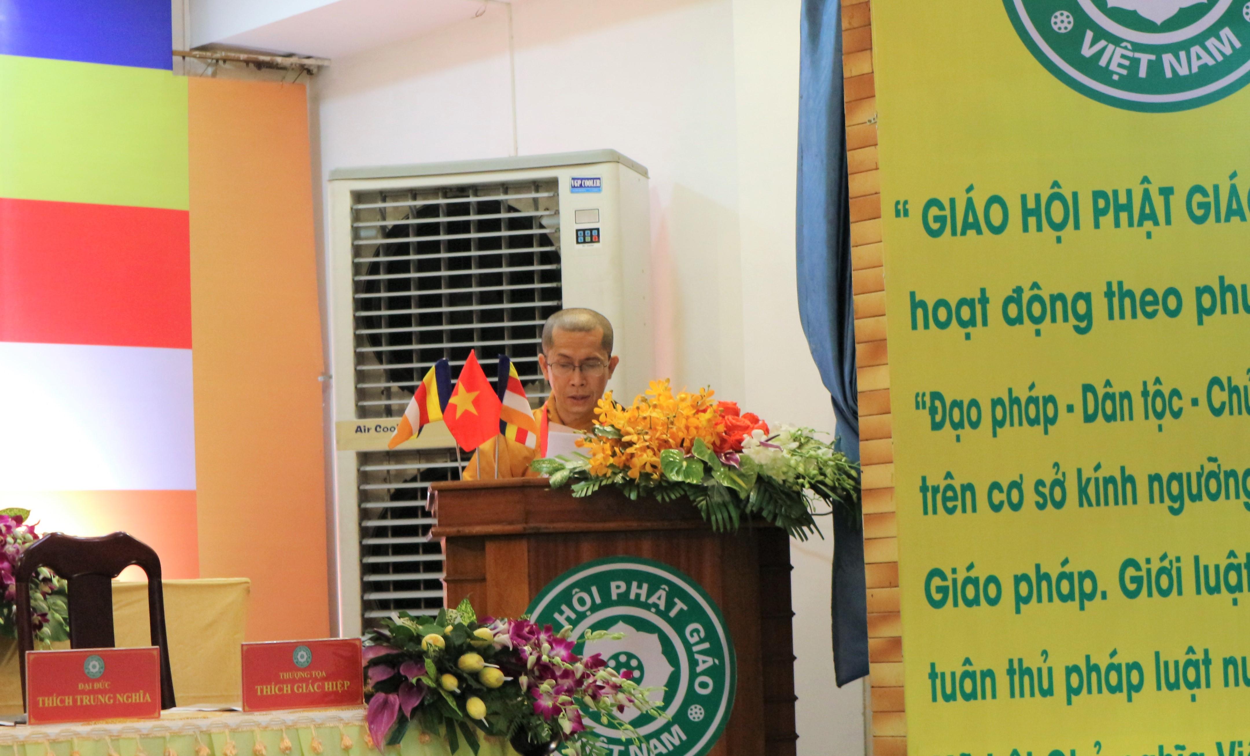 Thượng tọa Thích Trung Nghĩa trình nhân sự dự kiến của Phật giáo quận 5, nhiệm kỳ 2021-2026