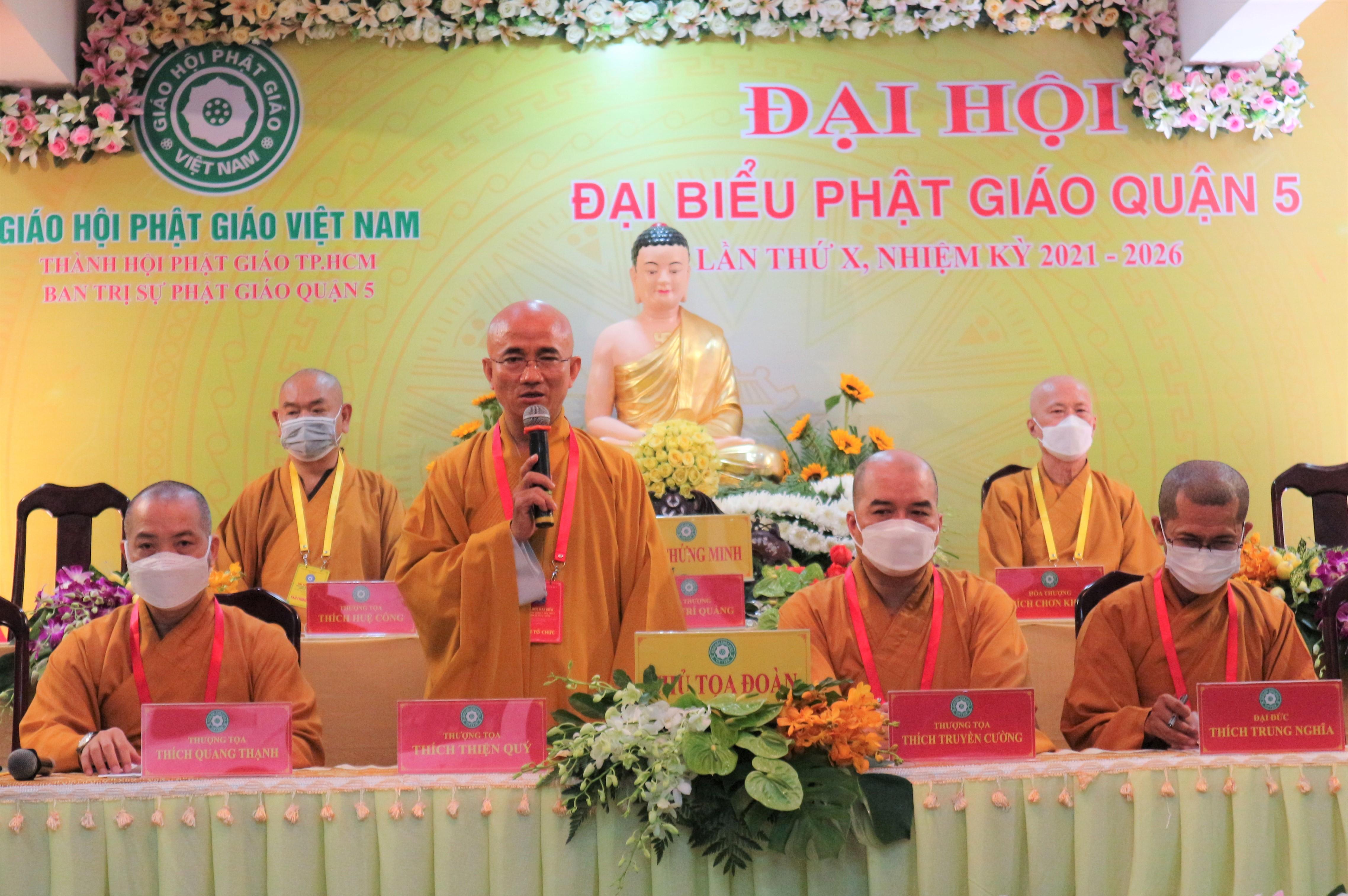 Thượng tọa Thích Thiện Quý chỉ đạo tại phiên trù bị đại hội