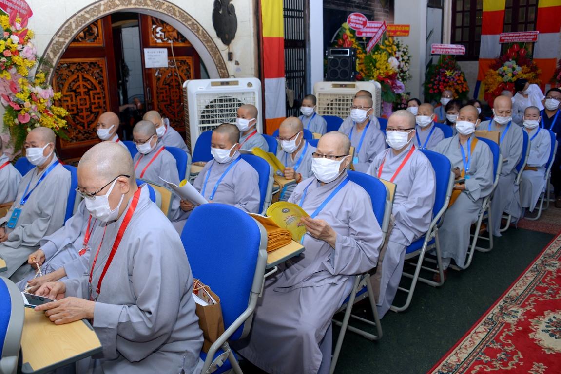 Chư Ni tham dự đại hội