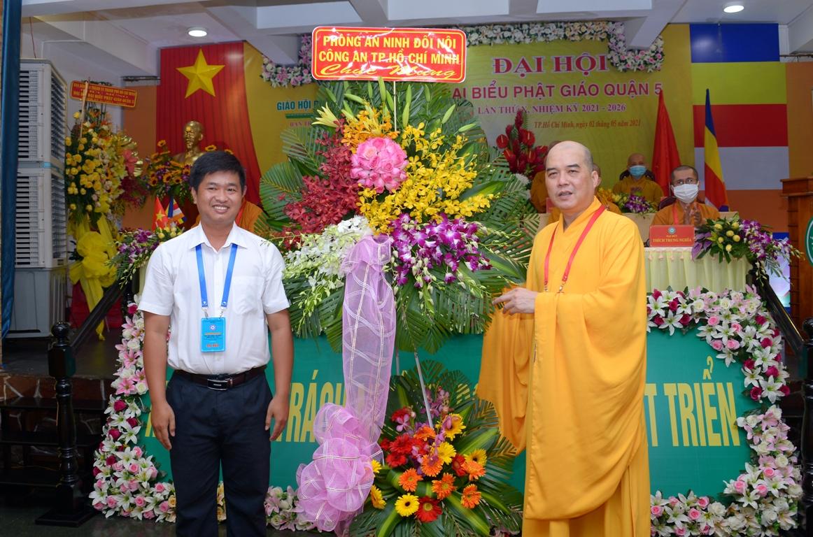 Phòng An ninh đối nội - Công an TP.HCM chúc mừng