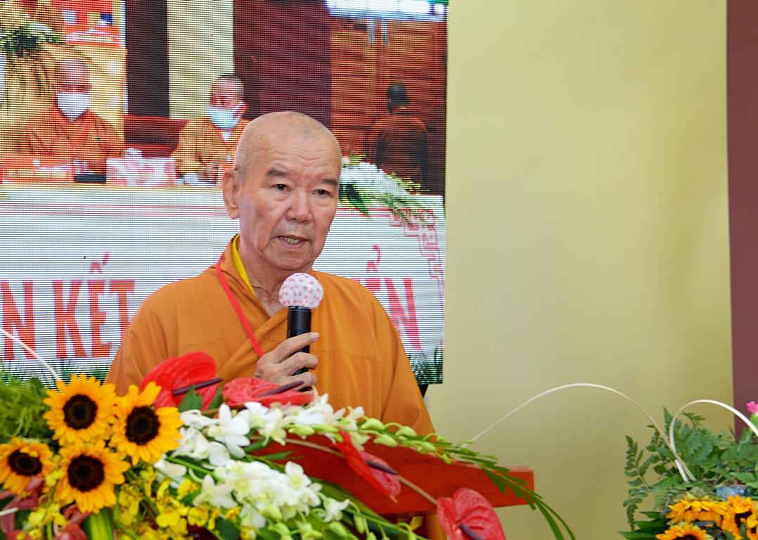 Hòa thượng Thích Thiện Xuân Trưởng ban Tổ chức đại hội phát biểu khai mạc