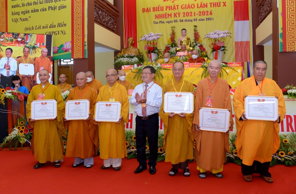 Tập thể, cá nhân đóng góp cho công tác Phật sự được ghi nhận