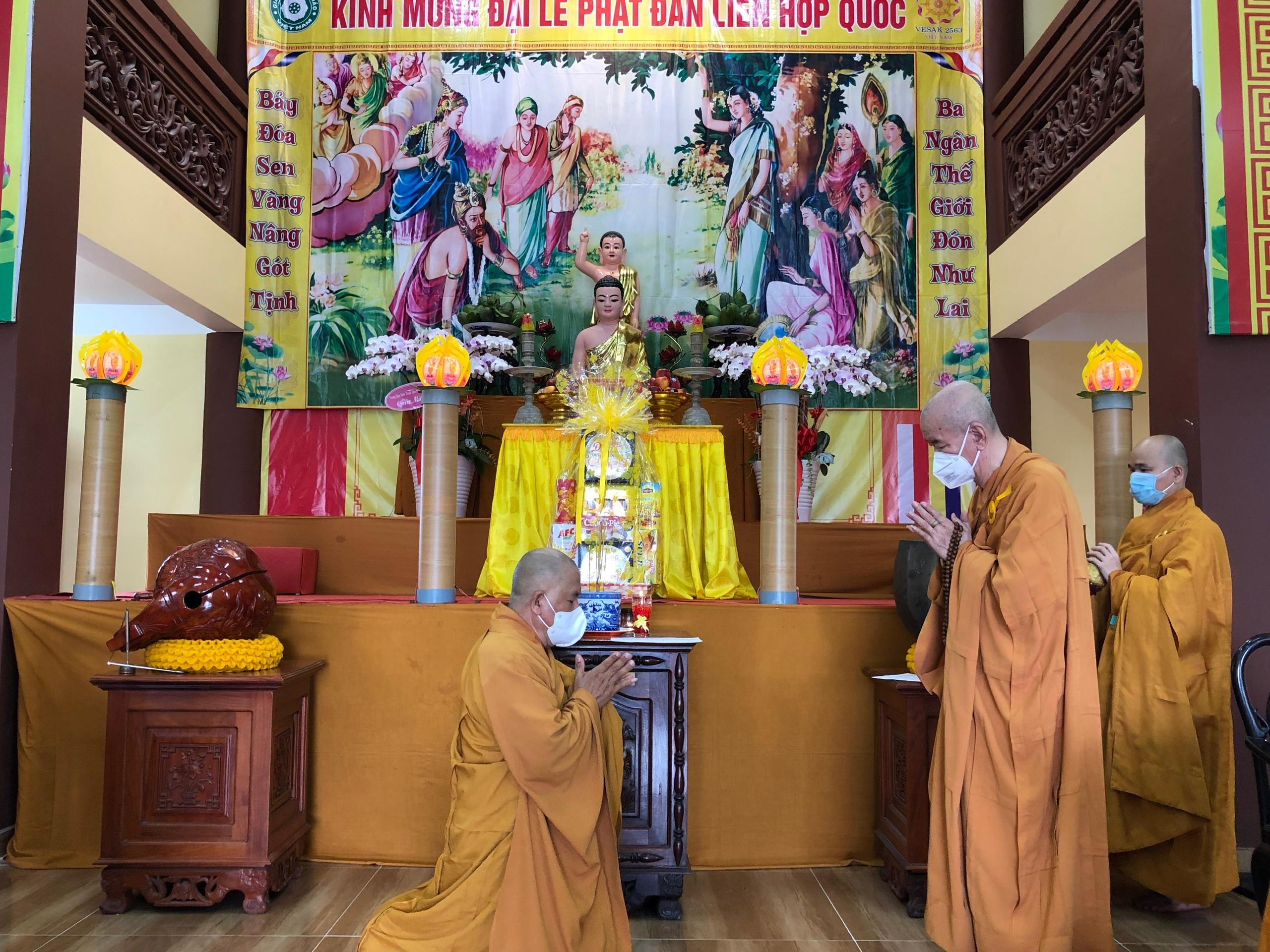 Nhị vị Hòa thượng đối thú An cư kiết hạ