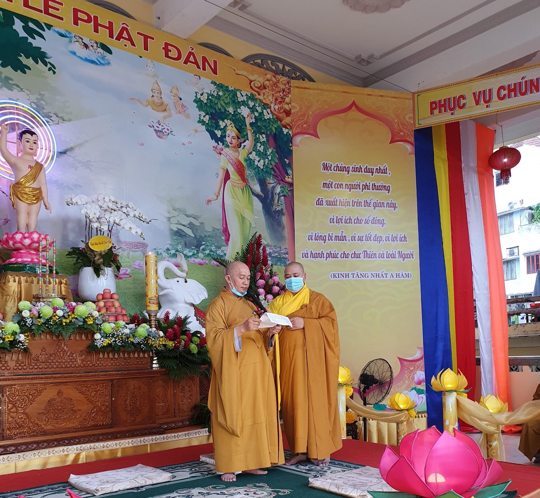 Thượng tọa Thích Nguyên Sĩ tuyên đọc Diễn văn Phật đản của Hòa thượng Chủ tịch Hội đồng Trị sự GHPGVN Thượng tọa Thích Nguyên Sĩ tuyên đọc Diễn văn Phật đản của Hòa thượng Chủ tịch Hội đồng Trị sự GHPGVN