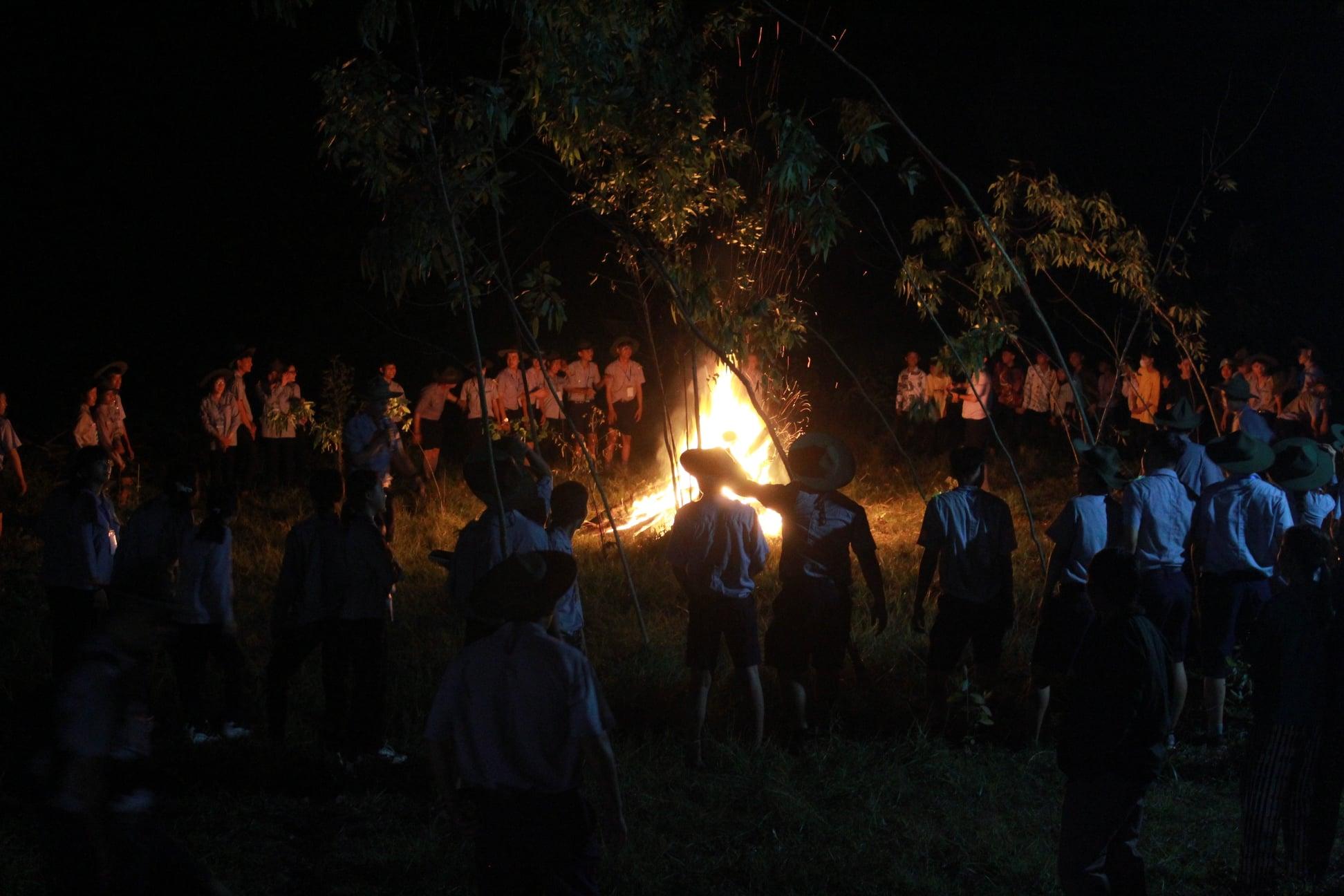 Đêm lửa trại Đêm lửa trại