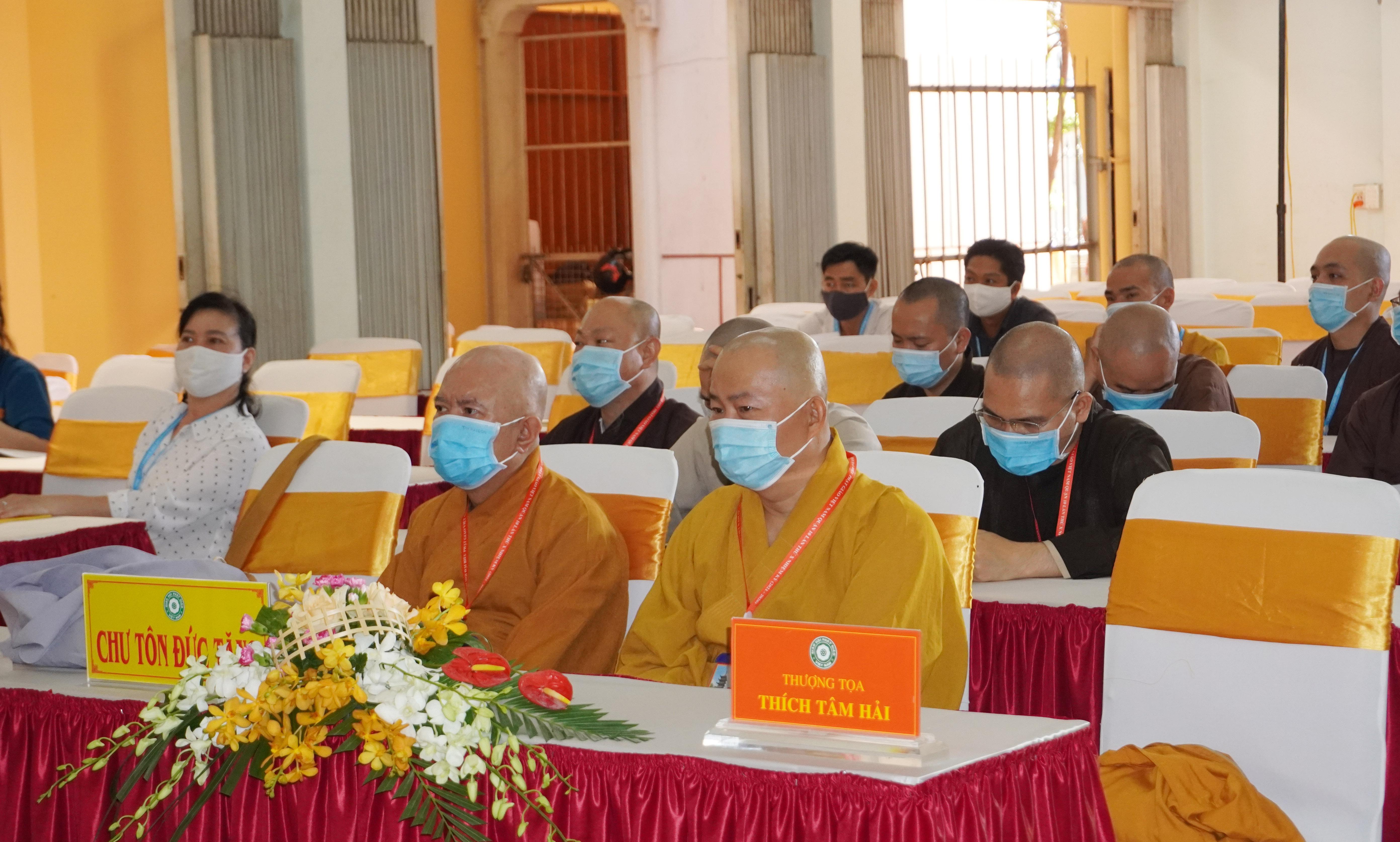 Chư tôn đức tham dự phiên trù bị Chư tôn đức tham dự phiên trù bị