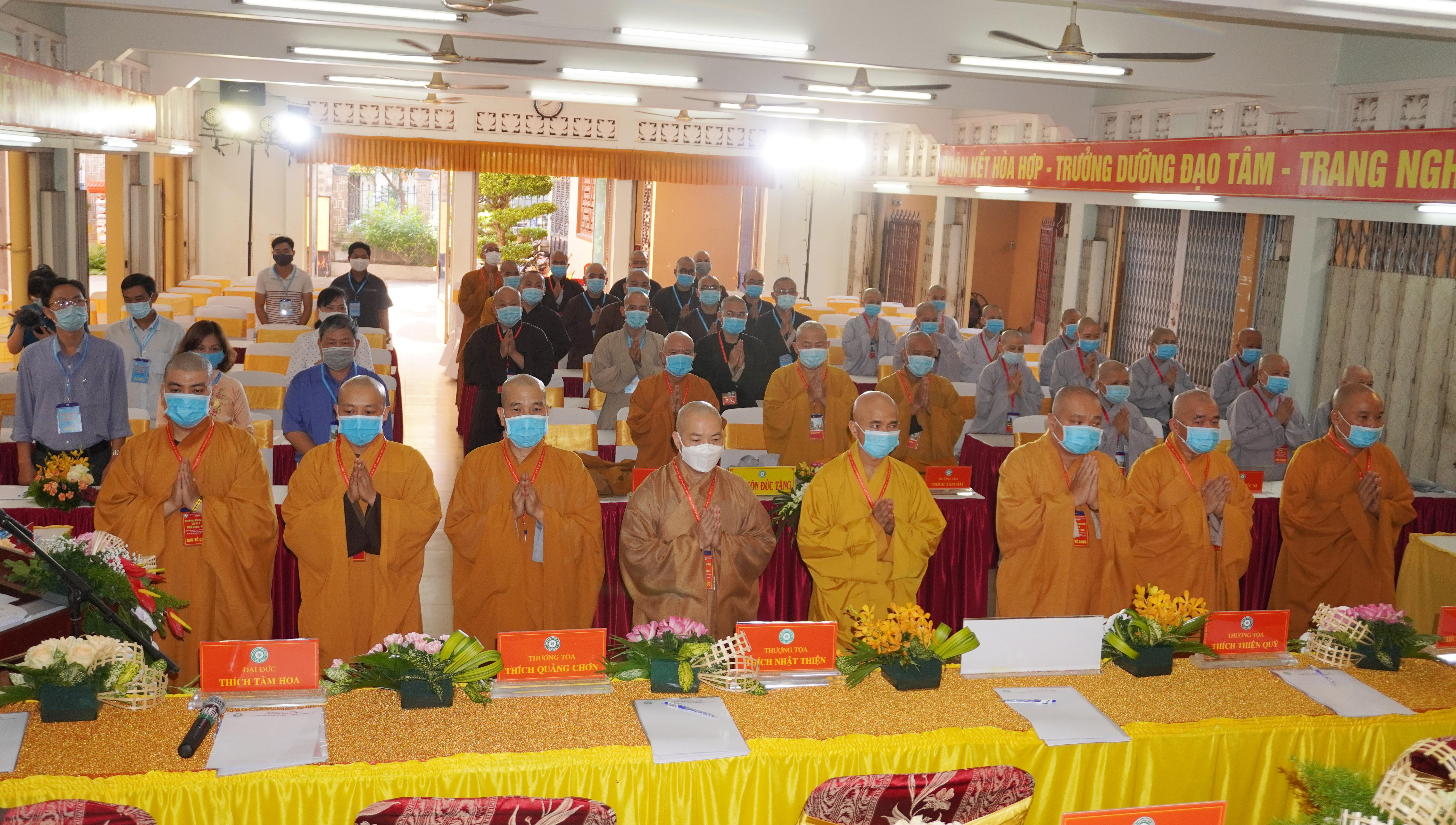 Phiên trù bị mở đầu với nghi thức niệm Phật Phiên trù bị mở đầu với nghi thức niệm Phật