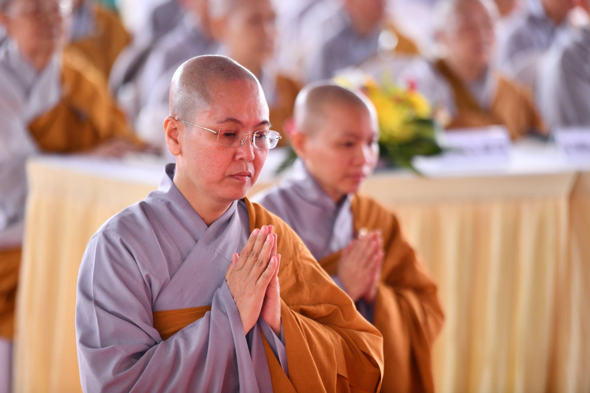 Ni sư Thích nữ Diệu Hiếu, trụ trì tu viện Long Hưng Ni sư Thích nữ Diệu Hiếu, trụ trì tu viện Long Hưng