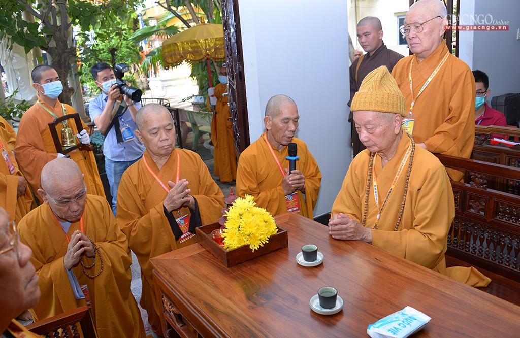 Cung thỉnh chư tôn đức chứng minh Cung thỉnh chư tôn đức chứng minh