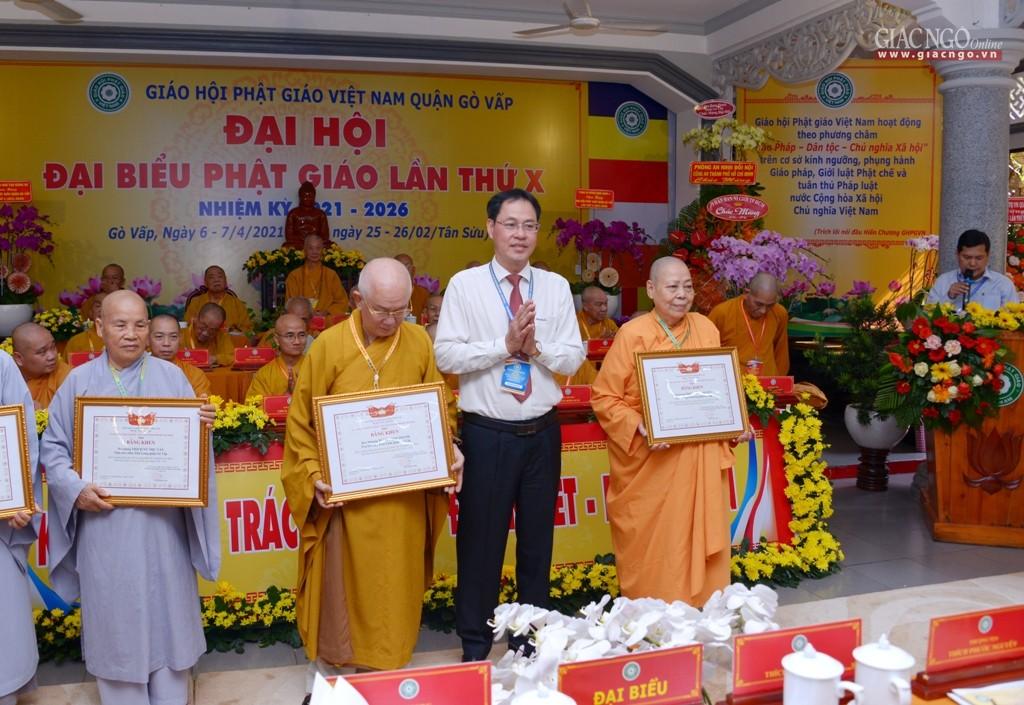 Ủy ban MTTQVN TP.HCM trao bằng khen đến 10 tập thể và 4 cá nhân Ủy ban MTTQVN TP.HCM trao bằng khen đến 10 tập thể và 4 cá nhân