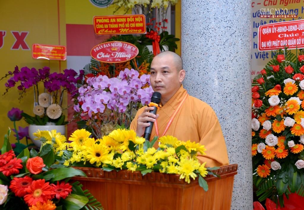 Đại đức Thích Quang Nghĩa thay mặt Ban Thư ký đại hội thông qua dự thảo nghị quyết gồm 8 điều Đại đức Thích Quang Nghĩa thay mặt Ban Thư ký đại hội thông qua dự thảo nghị quyết gồm 8 điều