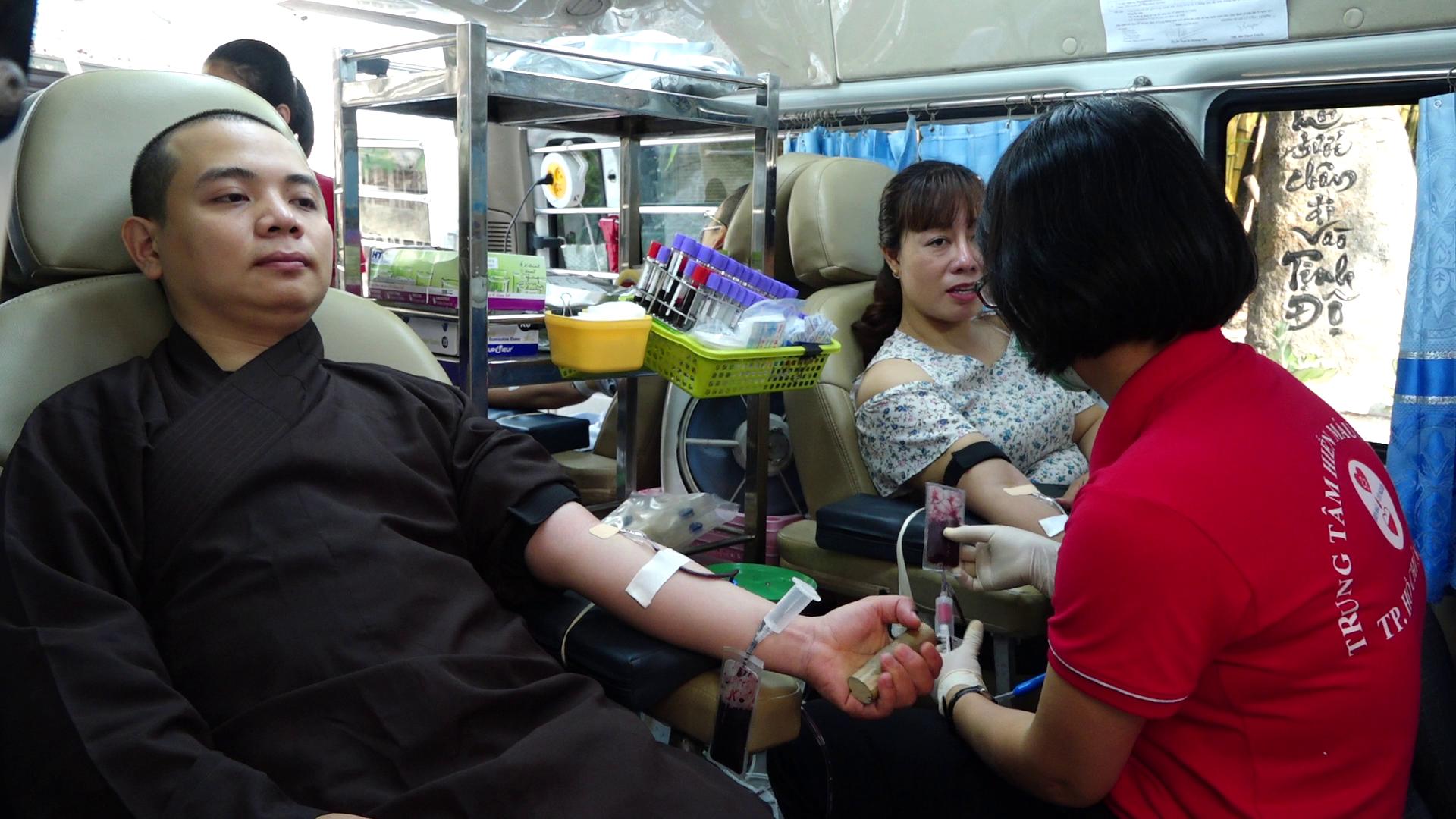 Hiến máu cứu người Hiến máu cứu người