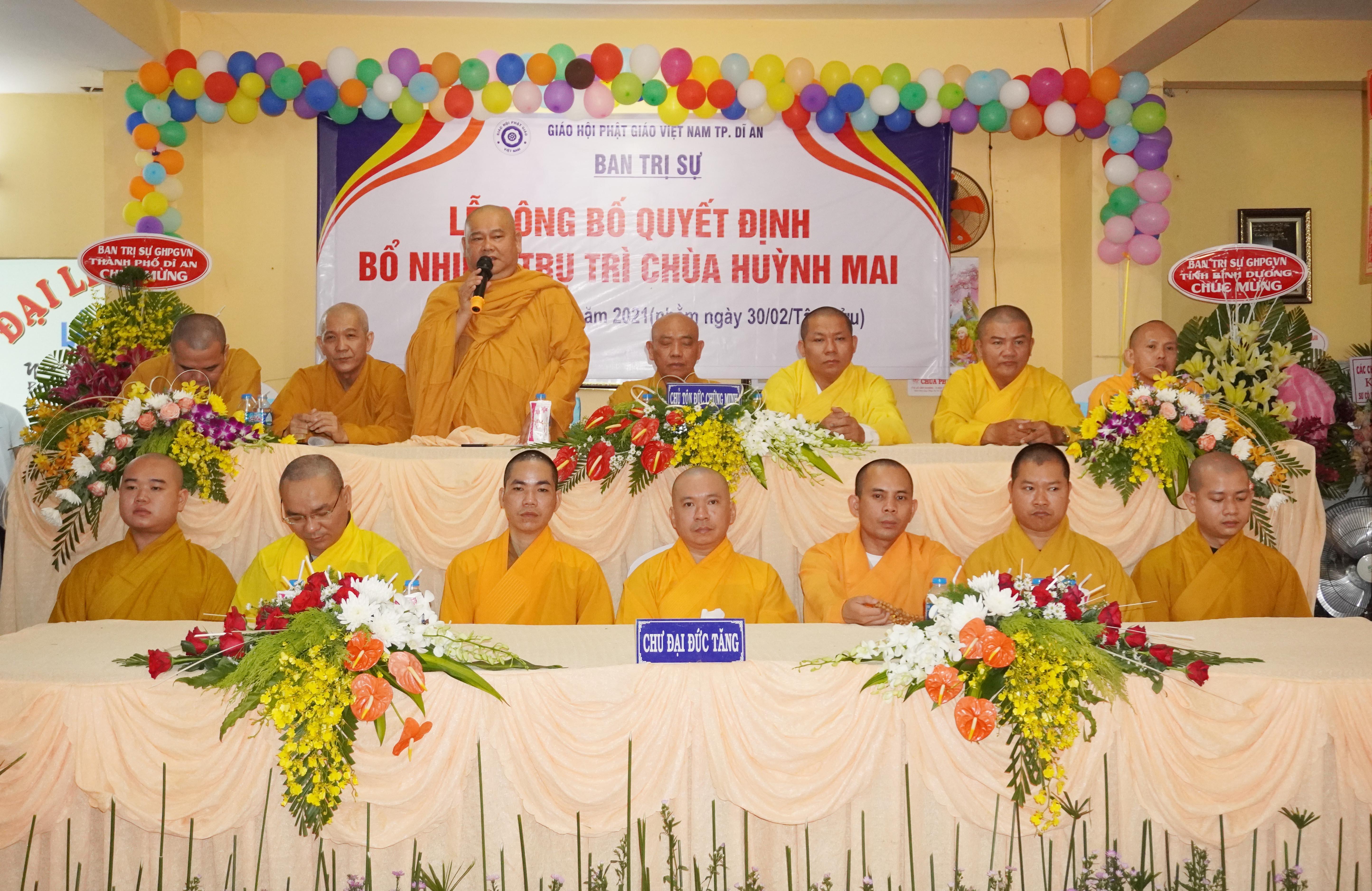 Thượng tọa Thích Minh Lực ban đạo từ Thượng tọa Thích Minh Lực ban đạo từ