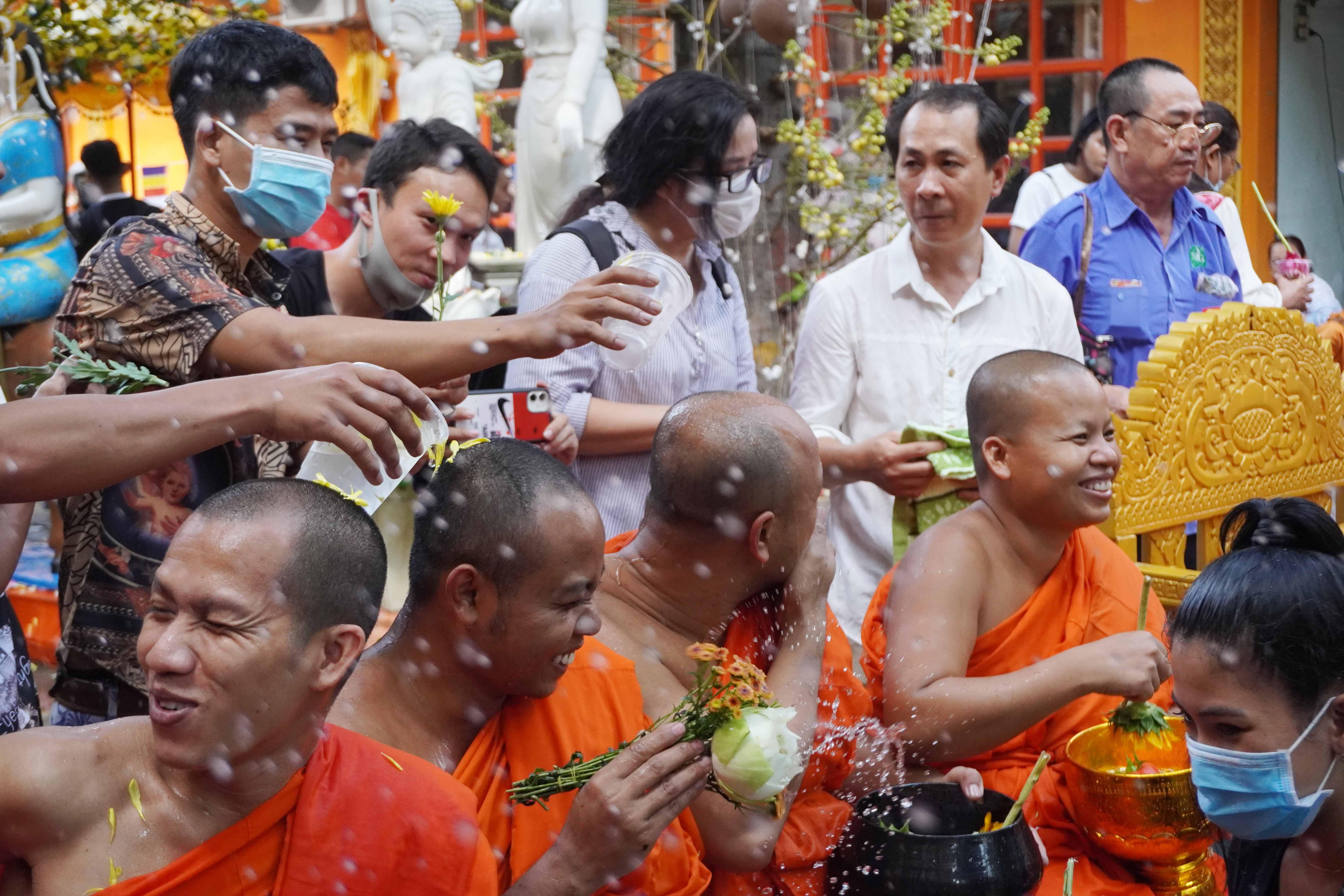 Cầu chúc mọi điều an lành trong năm mới