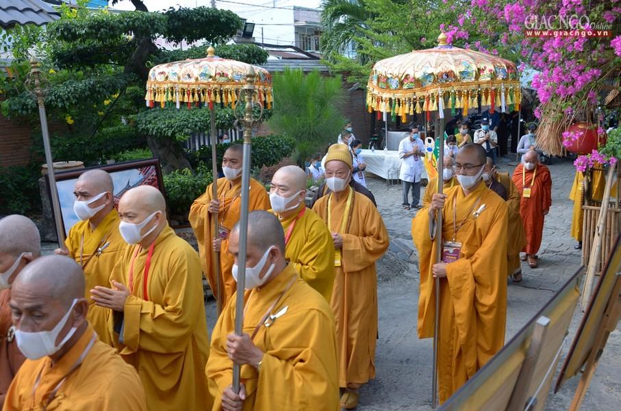 Cung thỉnh chư tôn đức chứng minh Cung thỉnh chư tôn đức chứng minh