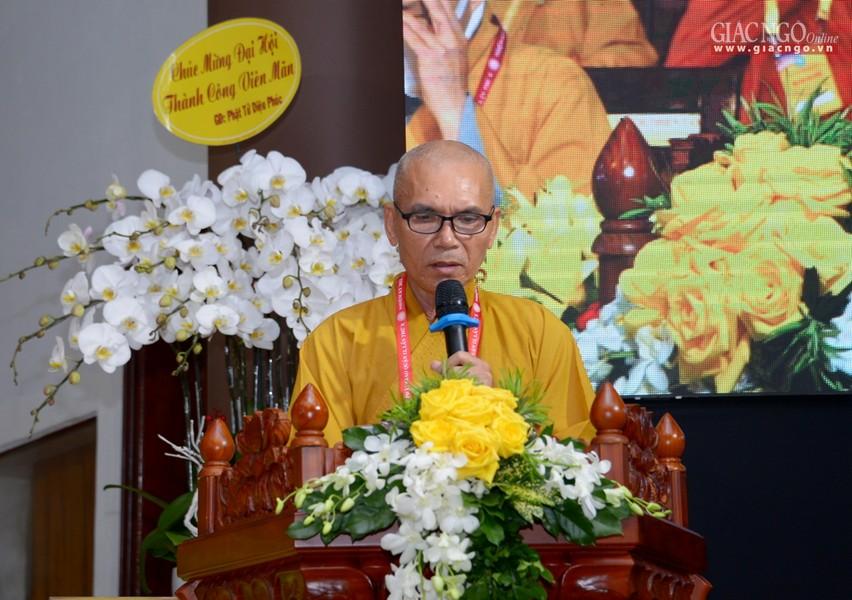 Thượng tọa Thích Huệ Thành thay mặt Ban Kiểm soát đại hội báo cáo số lượng đại biểu tham dự Thượng tọa Thích Huệ Thành thay mặt Ban Kiểm soát đại hội báo cáo số lượng đại biểu tham dự