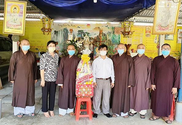 Đoàn Ban Tôn giáo TP.HCM chúc mừng Phật đản đến chư tôn đức Tăng Ni và Phật tử Phật giáo huyện Củ Chi Đoàn Ban Tôn giáo TP.HCM chúc mừng Phật đản đến chư tôn đức Tăng Ni và Phật tử Phật giáo huyện Củ Chi