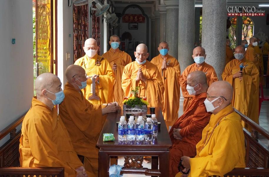 Cung thỉnh chư tôn đức quang lâm chứng minh lễ tác pháp an cư Cung thỉnh chư tôn đức quang lâm chứng minh lễ tác pháp an cư