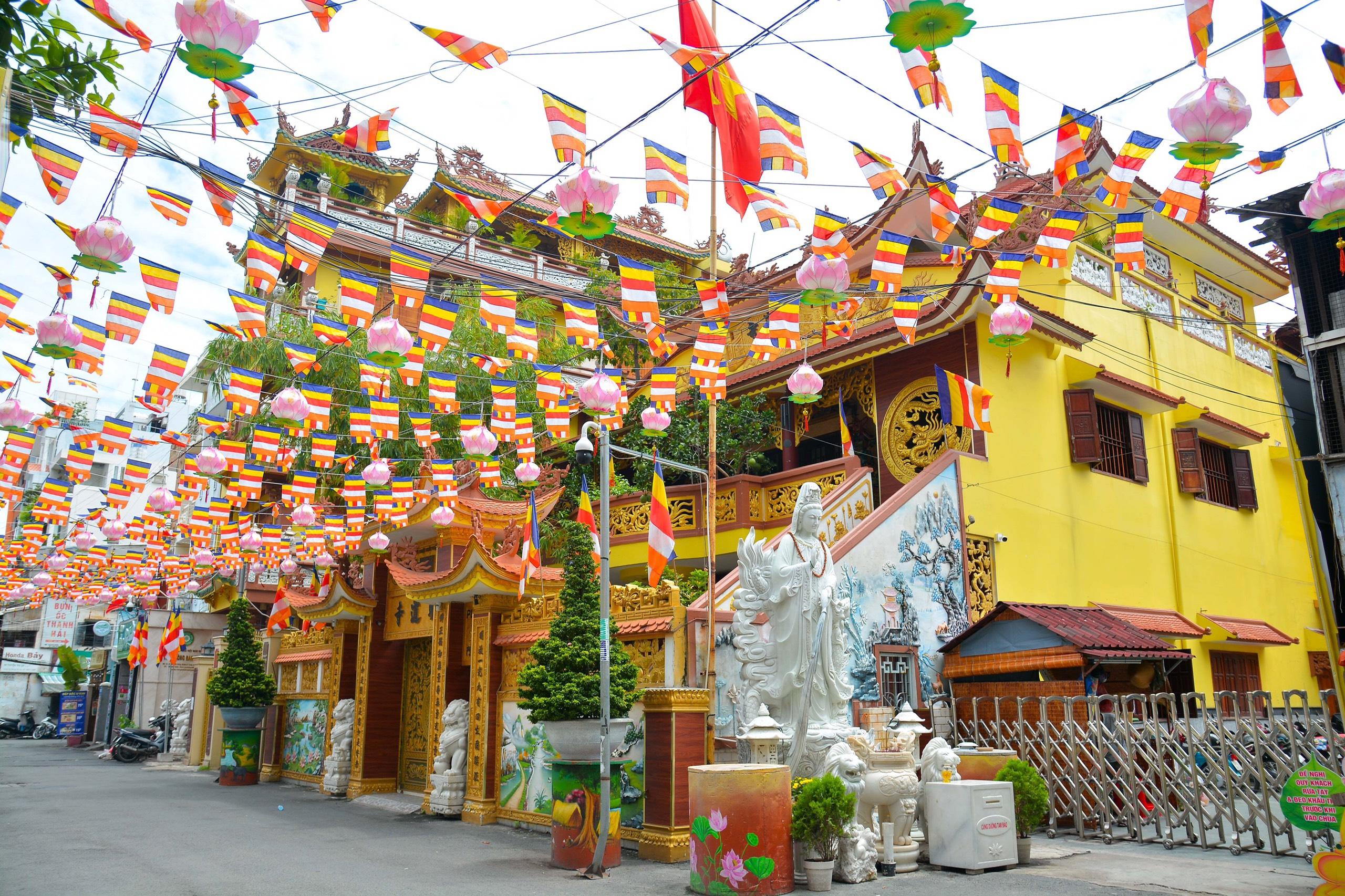 Chùa Minh Đạo đóng cửa sinh hoạt nội bộ