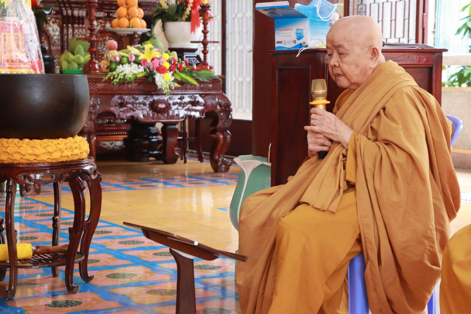 Ni trưởng Thích nữ Tân Liên, Trưởng Ni giới hệ phái Khất sĩ có đôi lời huấn từ đến chư Ni Ni trưởng Thích nữ Tân Liên, Trưởng Ni giới hệ phái Khất sĩ có đôi lời huấn từ đến chư Ni