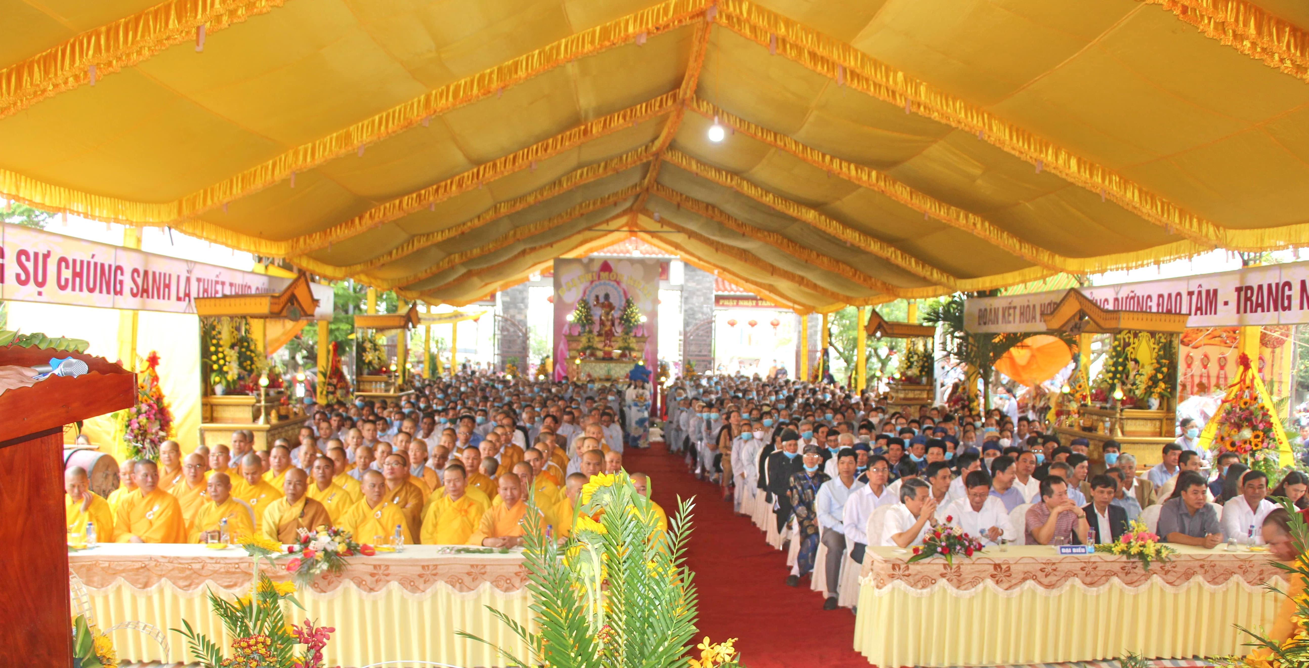 Quang cảnh buổi lễ Quang cảnh buổi lễ
