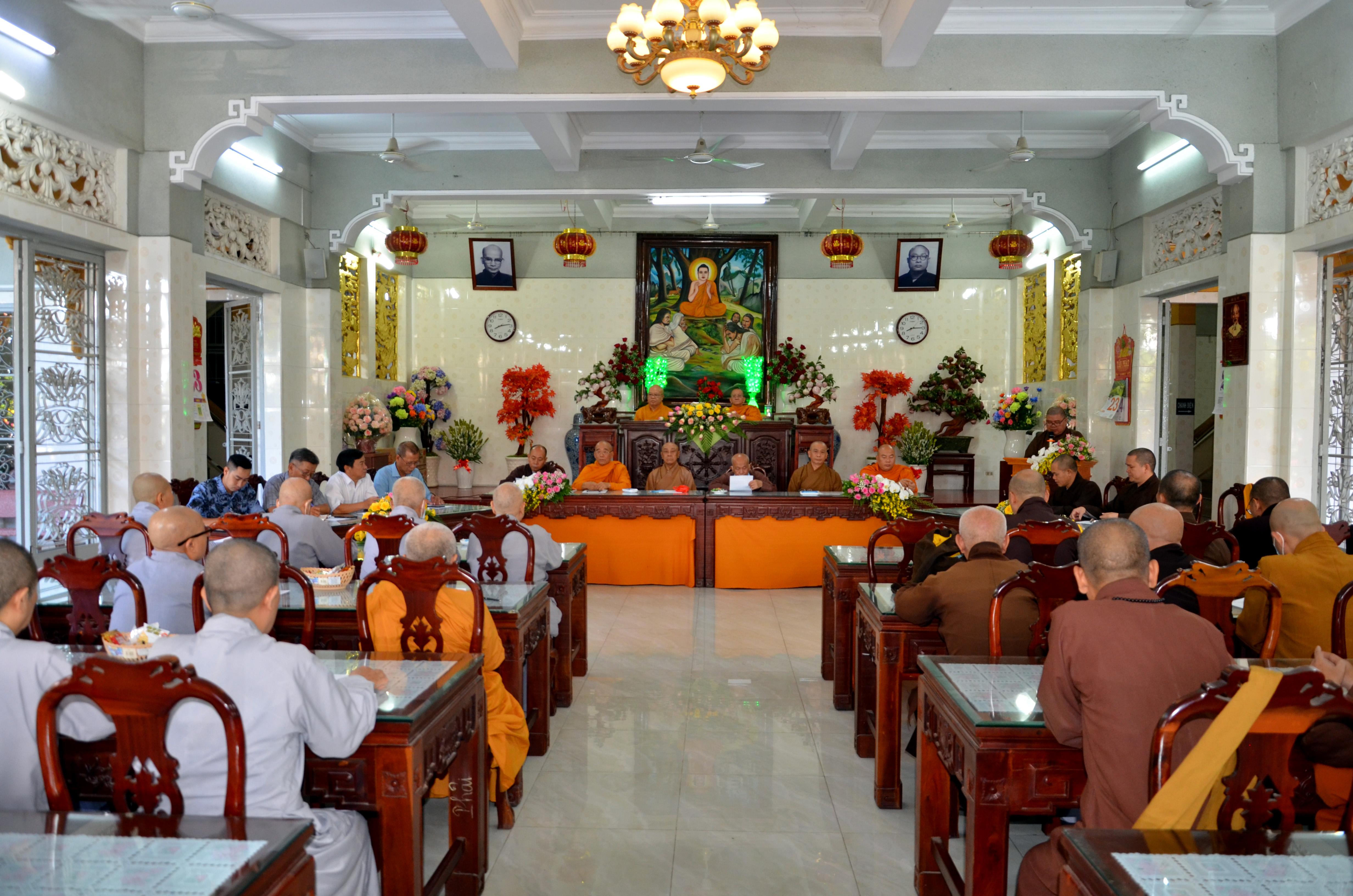 Quang cảnh buổi họp Quang cảnh buổi họp