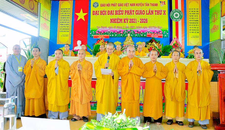 Thượng tọa Thích Lệ Tấn, tân Trưởng Ban Trị sự GHPGVN huyện Tân Thạnh phát biểu nhận nhiệm vụ Thượng tọa Thích Lệ Tấn, tân Trưởng Ban Trị sự GHPGVN huyện Tân Thạnh phát biểu nhận nhiệm vụ