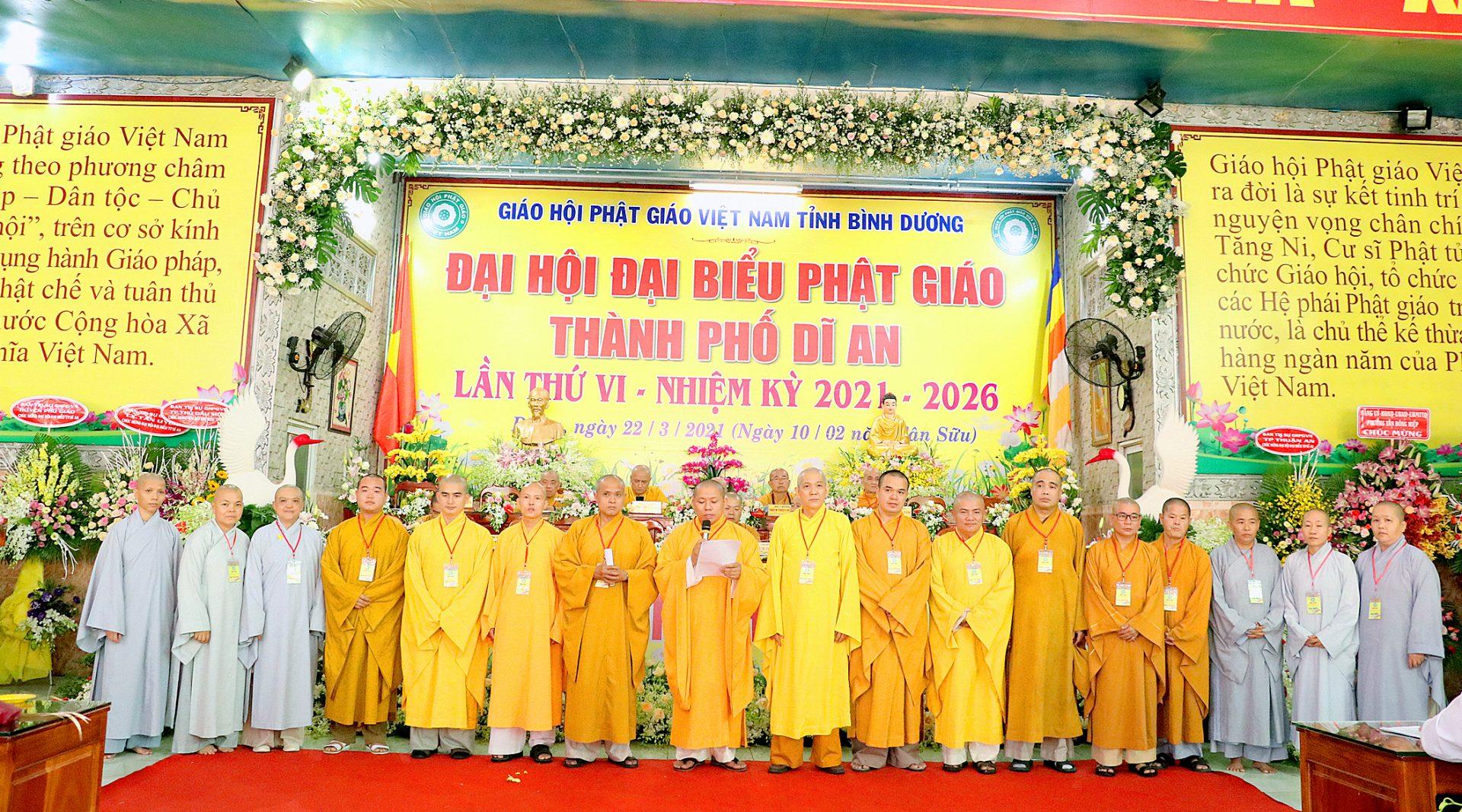 Tân Ban Trị sự Phật giáo TP.Dĩ An ra mắt đại hội Tân Ban Trị sự Phật giáo TP.Dĩ An ra mắt đại hội