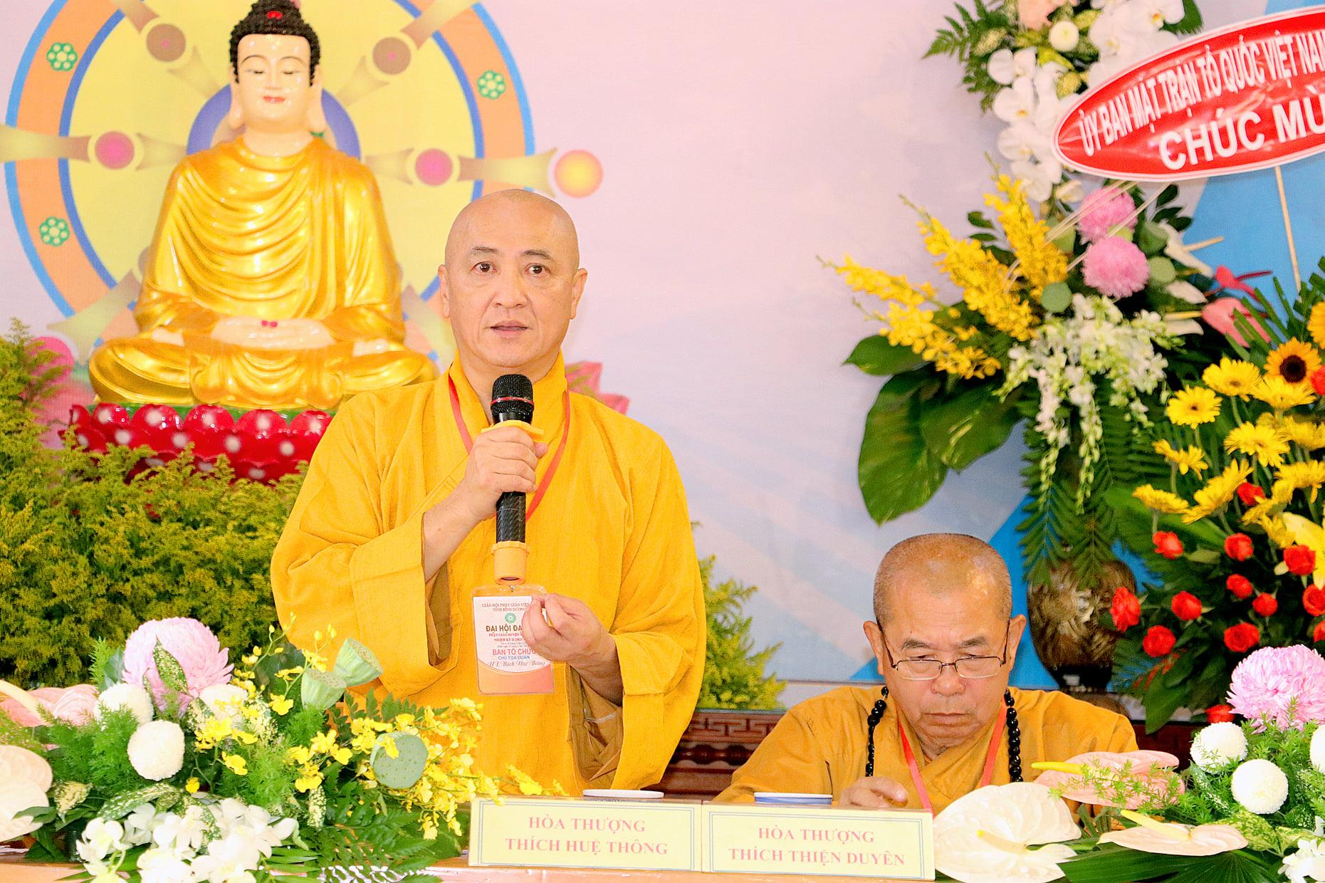 Hòa thượng Thích Huệ Thông ban đạo từ