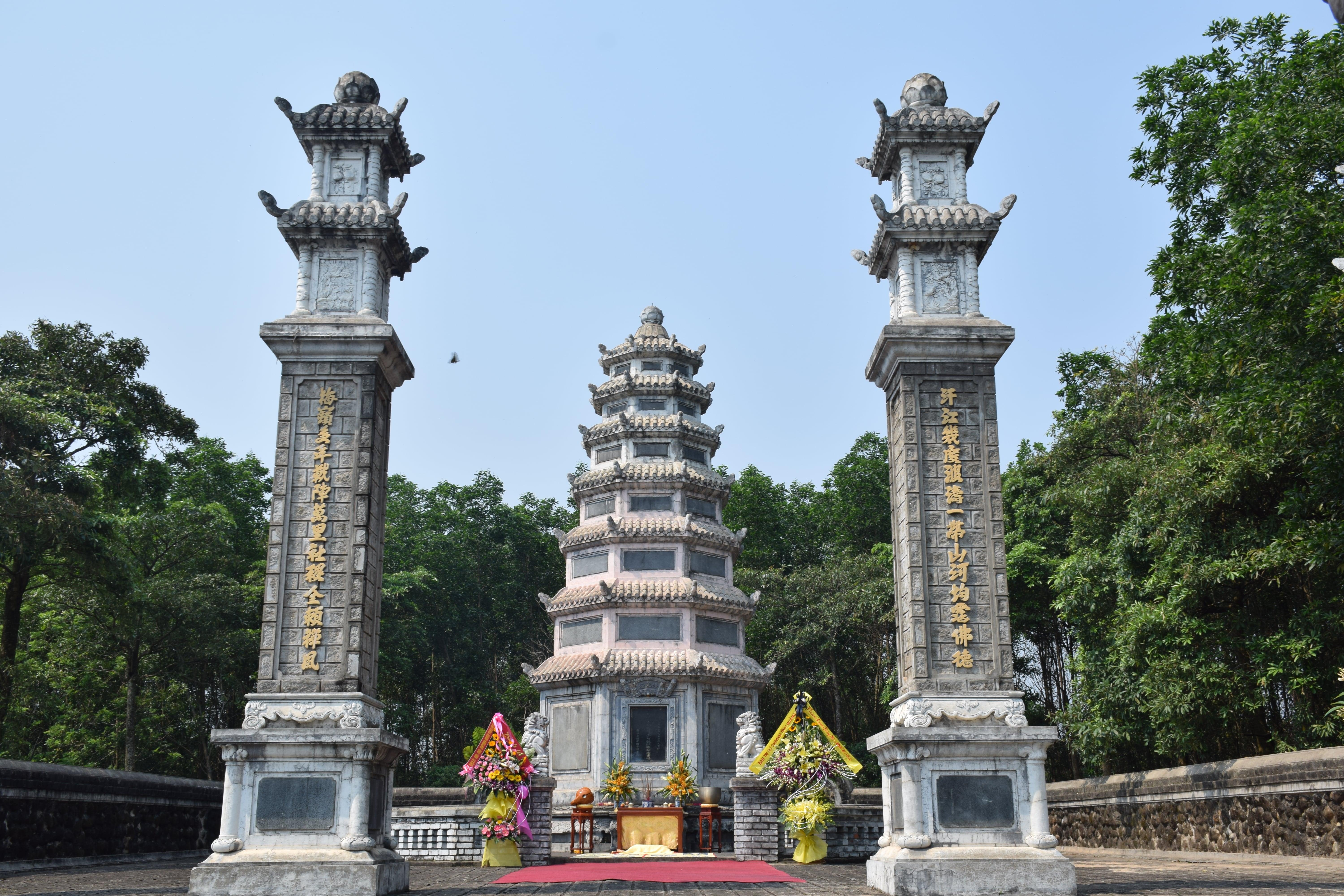 Tháp Tổ Tháp Tổ