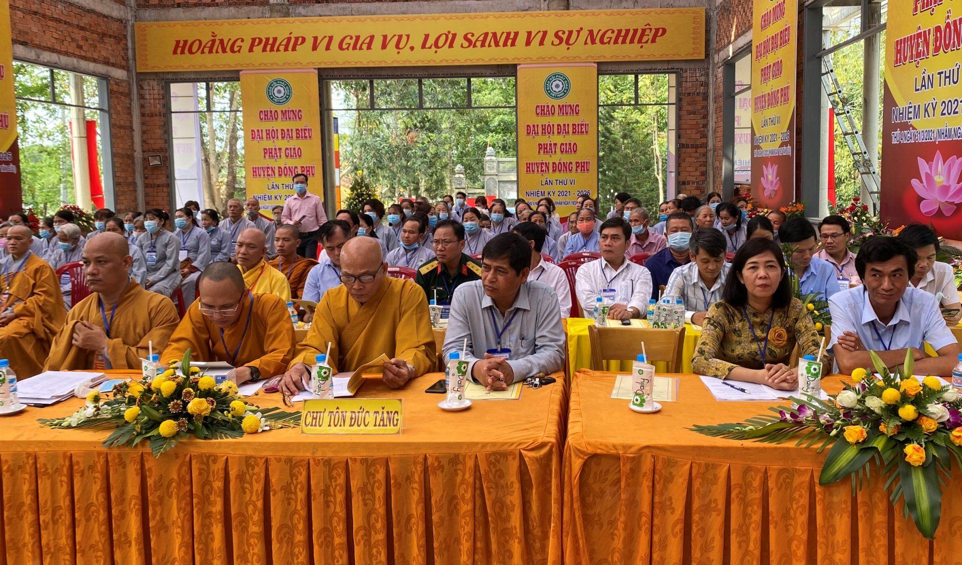 Chư tôn đức và đại diện chính quyền tham dự Đại hội Chư tôn đức và đại diện chính quyền tham dự Đại hội