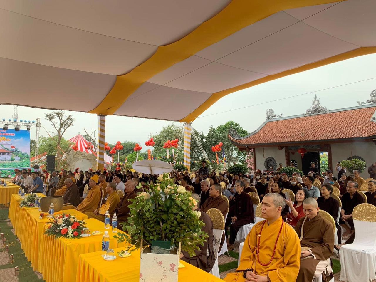 Quang cảnh buổi lễ Quang cảnh buổi lễ