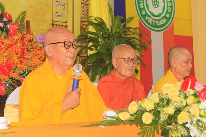 Hòa thượng Thích Nhật Quang ban đạo từ Hòa thượng Thích Nhật Quang ban đạo từ