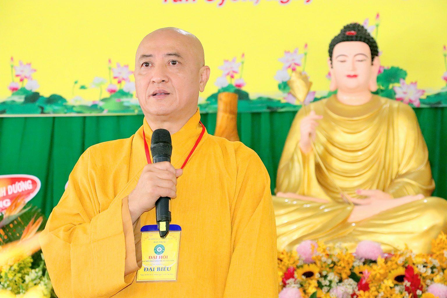 Hòa thượng Thích Huệ Thông ban đạo từ Hòa thượng Thích Huệ Thông ban đạo từ