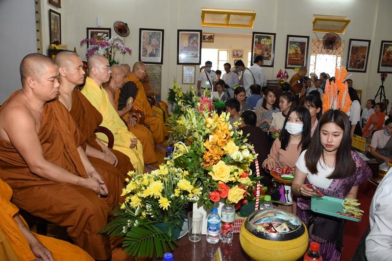 Nghi thức đặt bát cúng dường Nghi thức đặt bát cúng dường