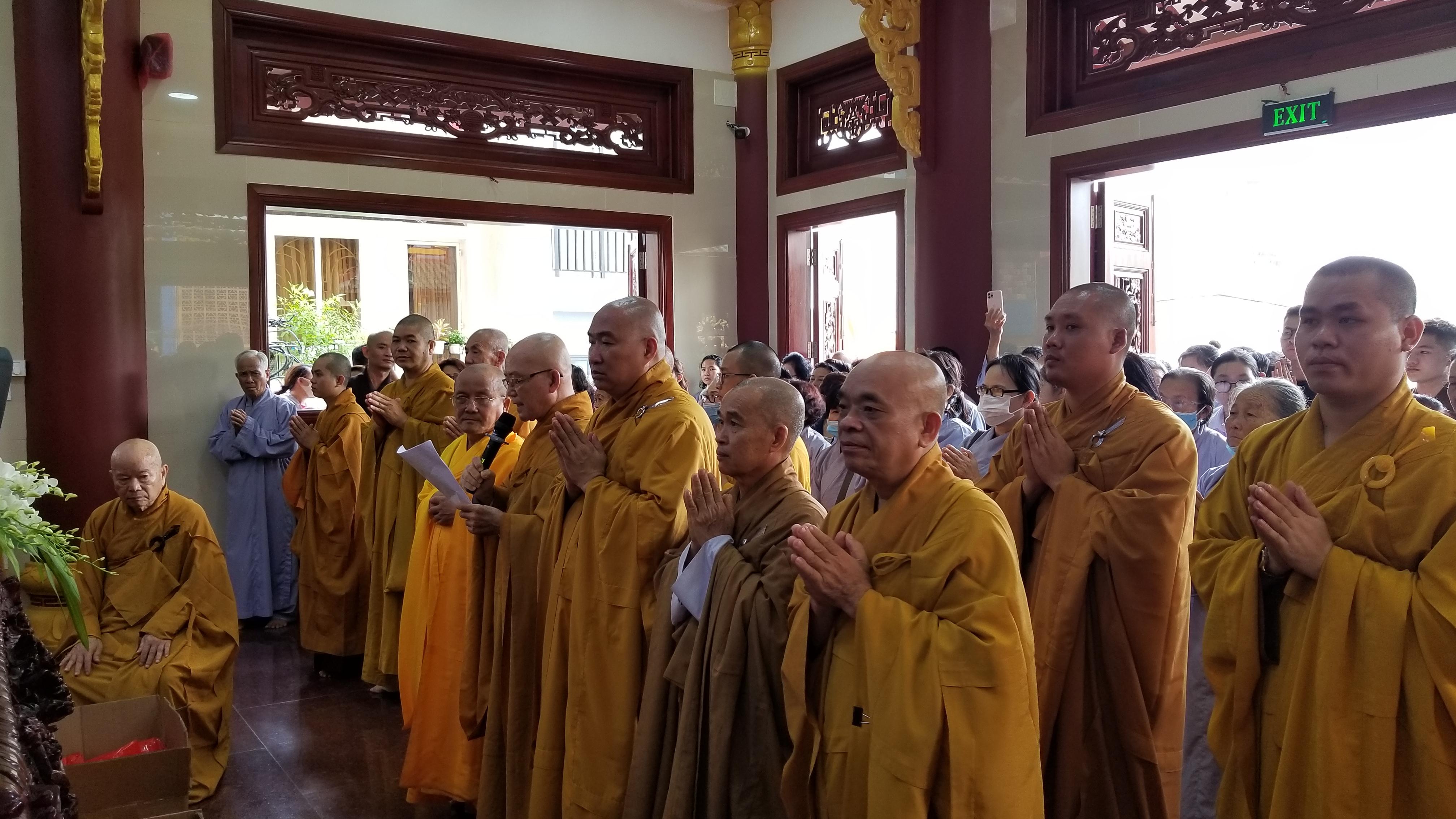 Chư tôn đức dâng lời tưởng niệm Chư tôn đức dâng lời tưởng niệm