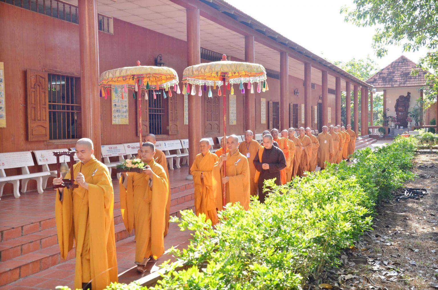 Cung nghinh chư tôn đức quang lâm Cung nghinh chư tôn đức quang lâm