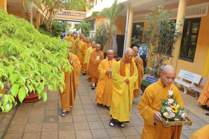 Cung thỉnh chư tôn đức quang lâm Cung thỉnh chư tôn đức quang lâm