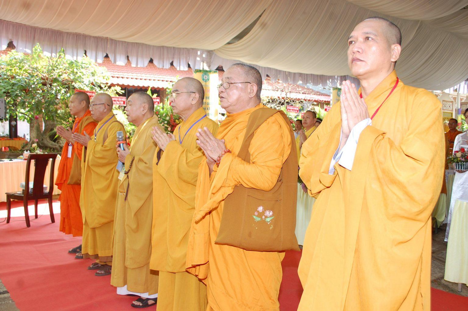 Chư tôn đức niệm Phật cầu gia hộ Chư tôn đức niệm Phật cầu gia hộ