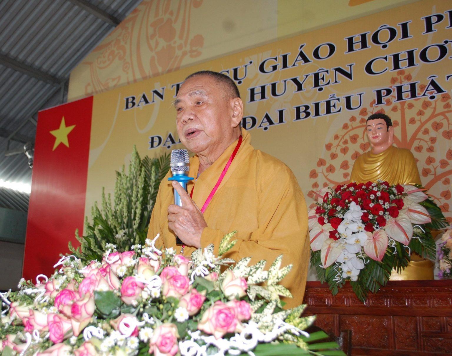 Hòa thượng Thích Thiện Pháp ban đạo từ Hòa thượng Thích Thiện Pháp ban đạo từ