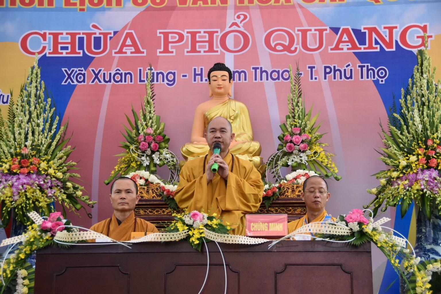 Thượng tọa Thích Đức Thiện ban đạo từ