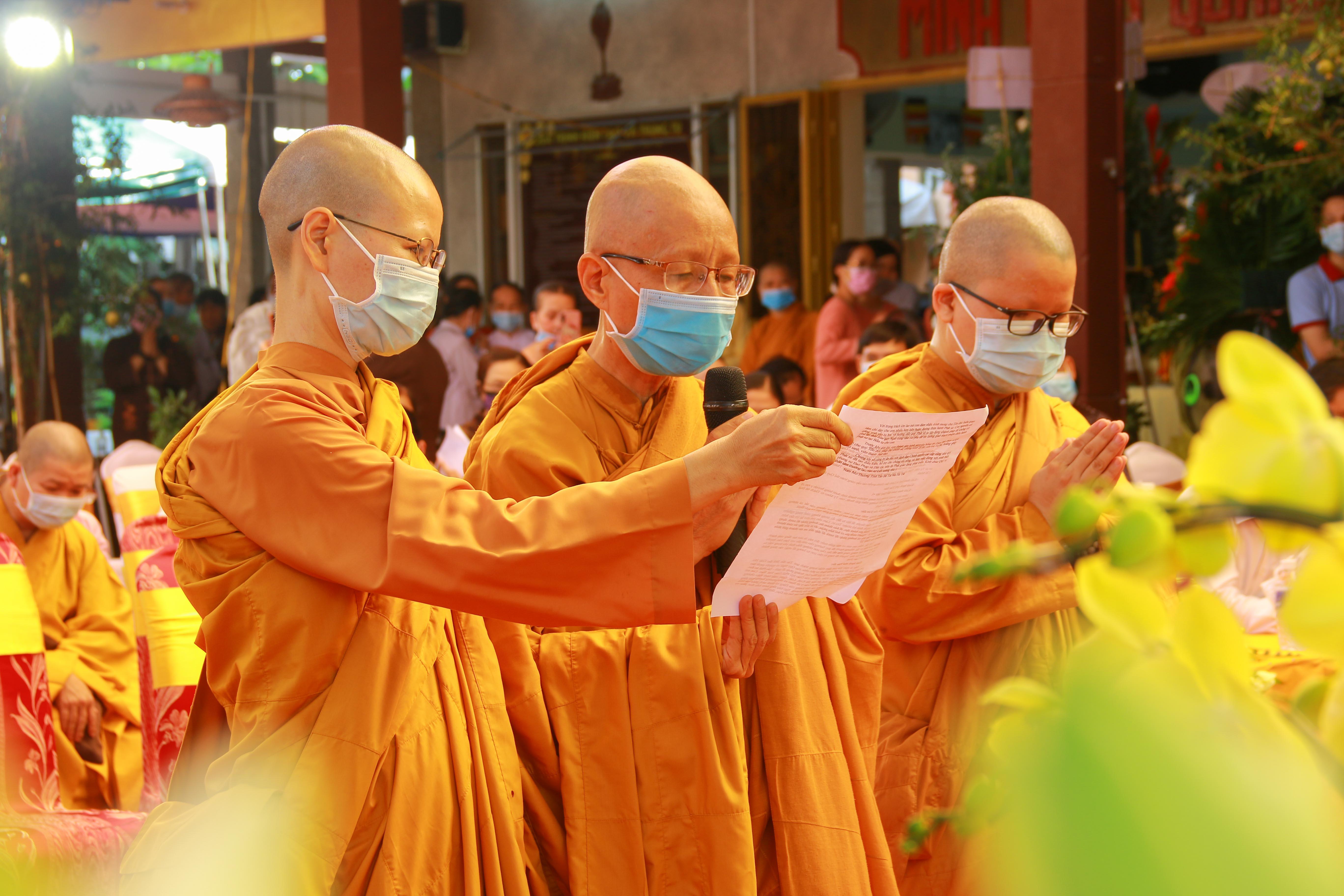 Ni sư Thích nữ Huệ Liên phát nguyện nhận nhiệm vụ trụ trì tịnh xá Ngọc Thành Ni sư Thích nữ Huệ Liên phát nguyện nhận nhiệm vụ trụ trì tịnh xá Ngọc Thành